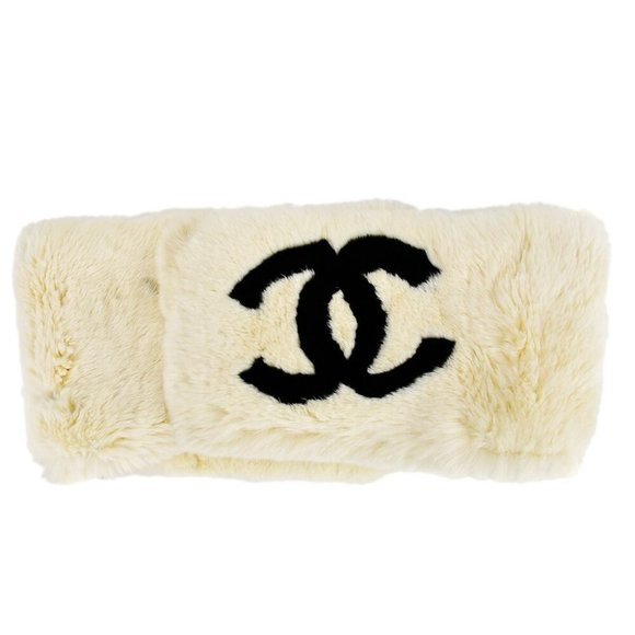 Chanel Fur Shawl Muffler Stole White Small Good - Picture 1 of 4